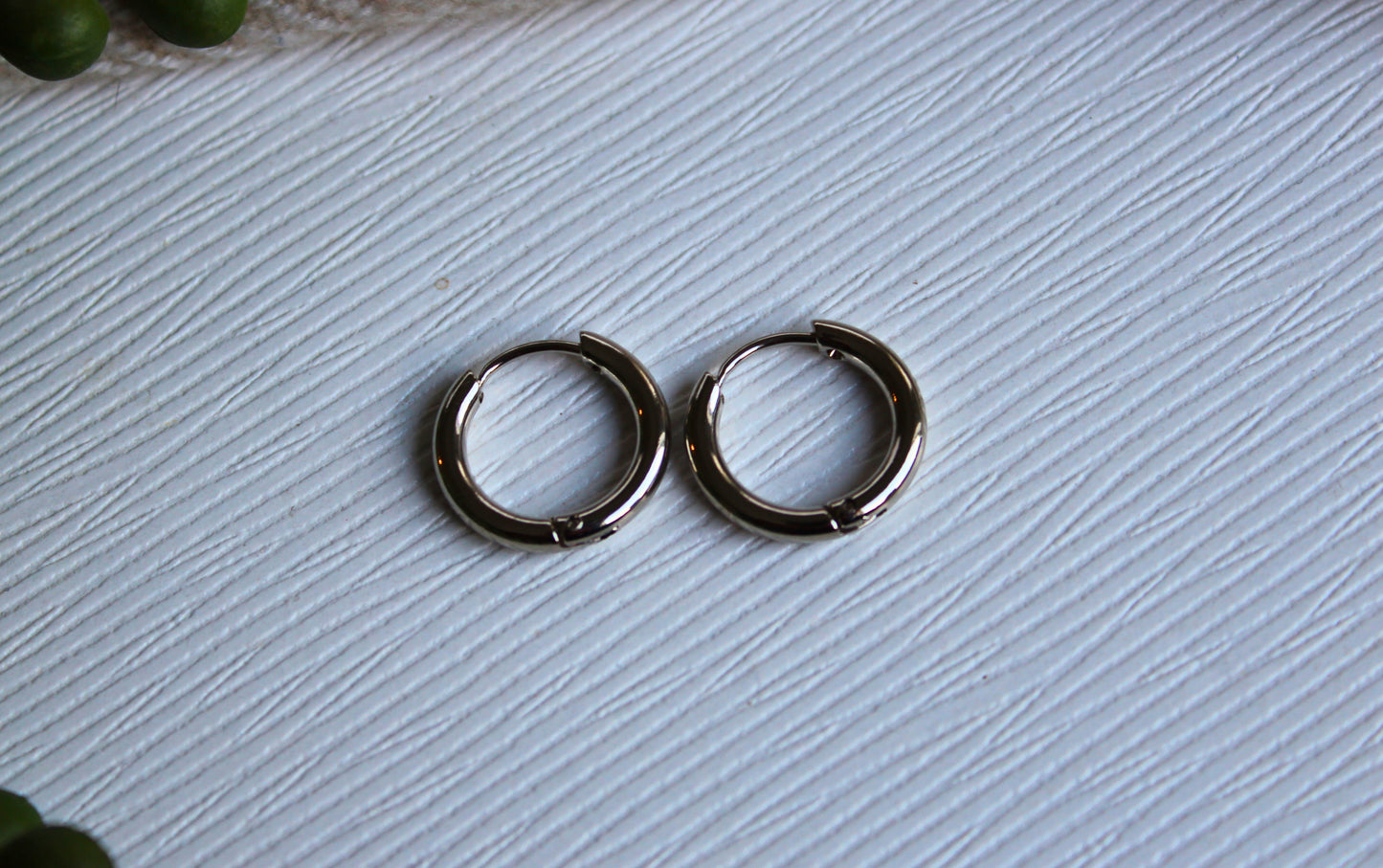 Simple Clasp Hoop